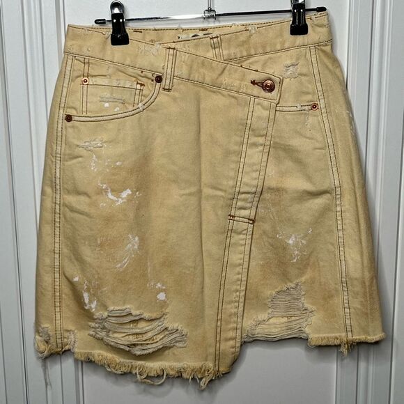 Free People We The Free Parker Destroyed Denim Wrap Skirt Size 27 - Picture 1 of 7